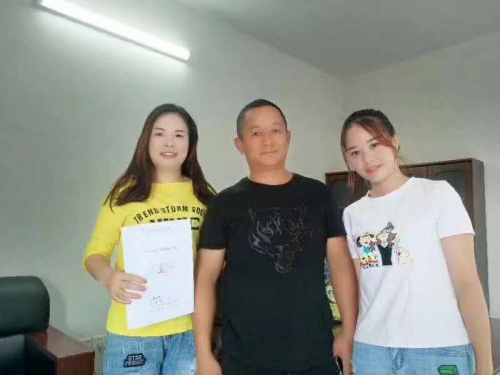 J9官网环保客户签单合照